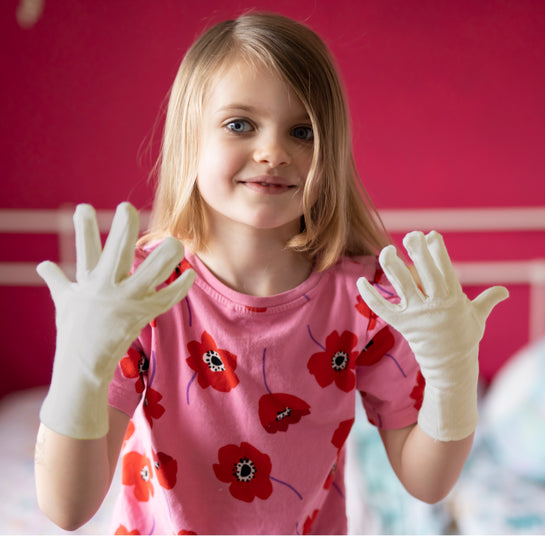 Unbleached cotton store gloves